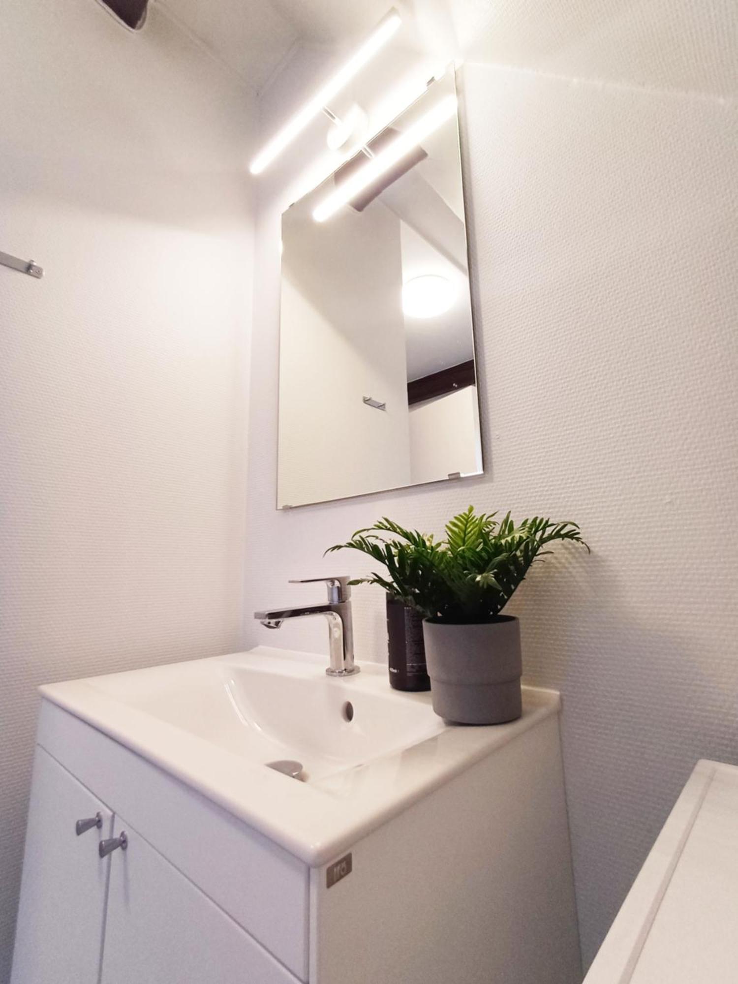 רנדרס Large Double Room In The Center Of City מראה חיצוני תמונה